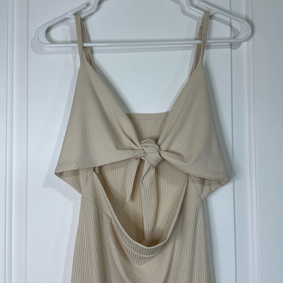 Lyaner Ribbed Cut Out Dress Midi Small Women’s Light Beige New with Front Tie - Picture 1 of 13